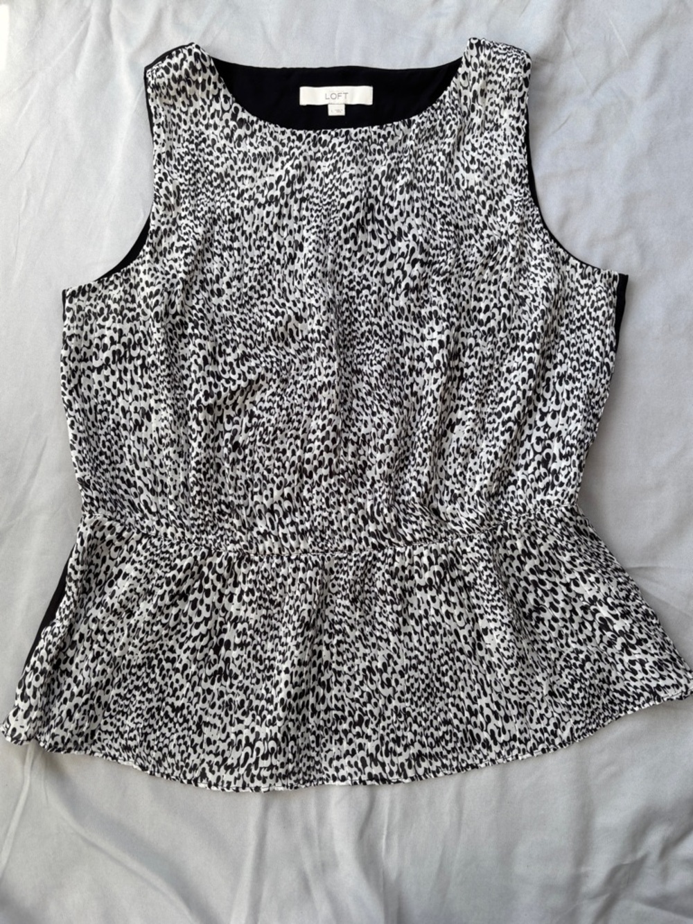 LOFT Black & White Printed Peplum Blouse